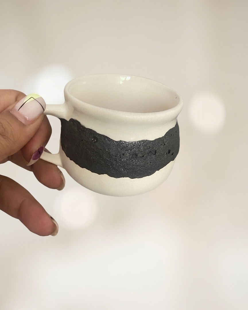 Hera fincan yan profil, el yapımı stoneware doku