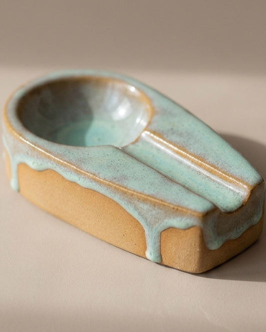 Gentle Smoke el yapımı stoneware seramik puro küllüğü - Lylceramics